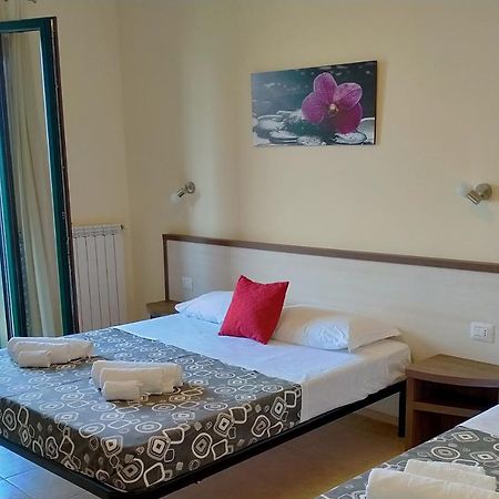 B&B Hotel Helios Uggiano La Chiesa Kültér fotó