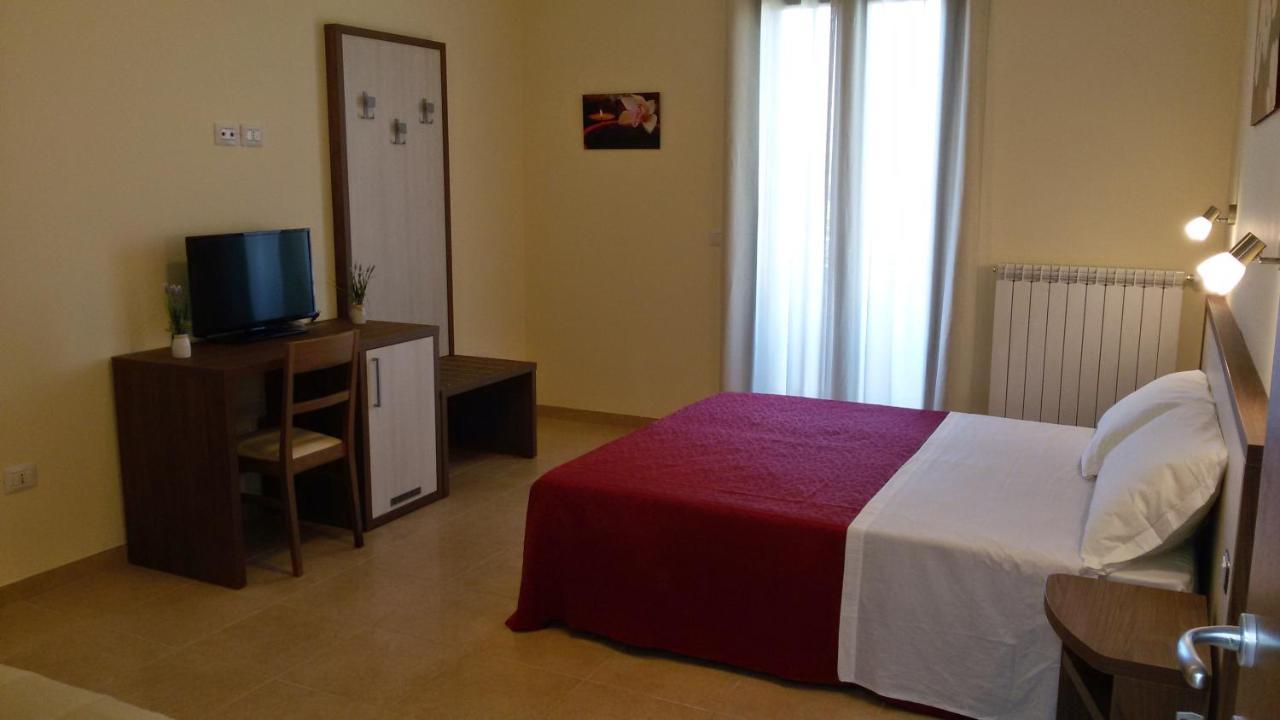 B&B Hotel Helios Uggiano La Chiesa Kültér fotó