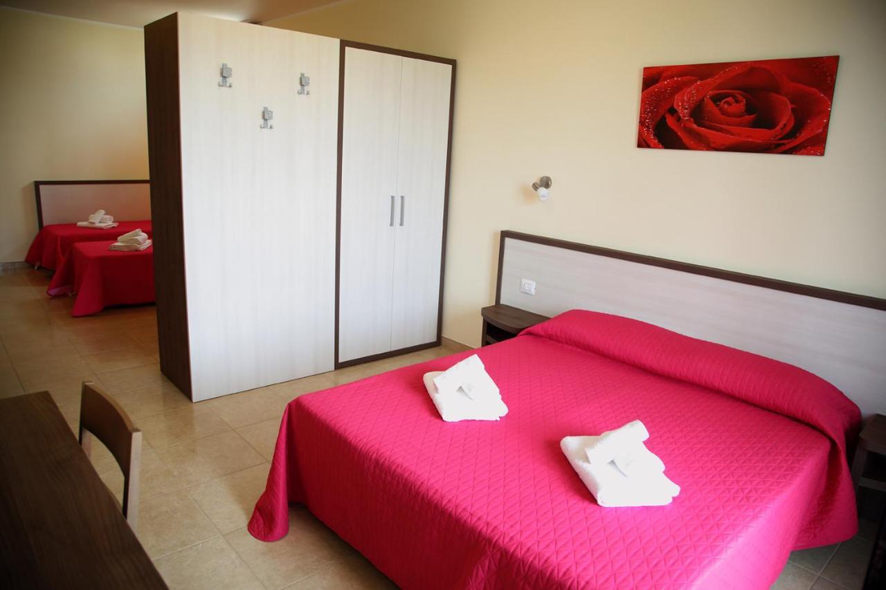 B&B Hotel Helios Uggiano La Chiesa Kültér fotó