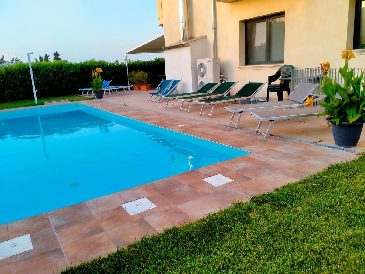 B&B Hotel Helios Uggiano La Chiesa Kültér fotó