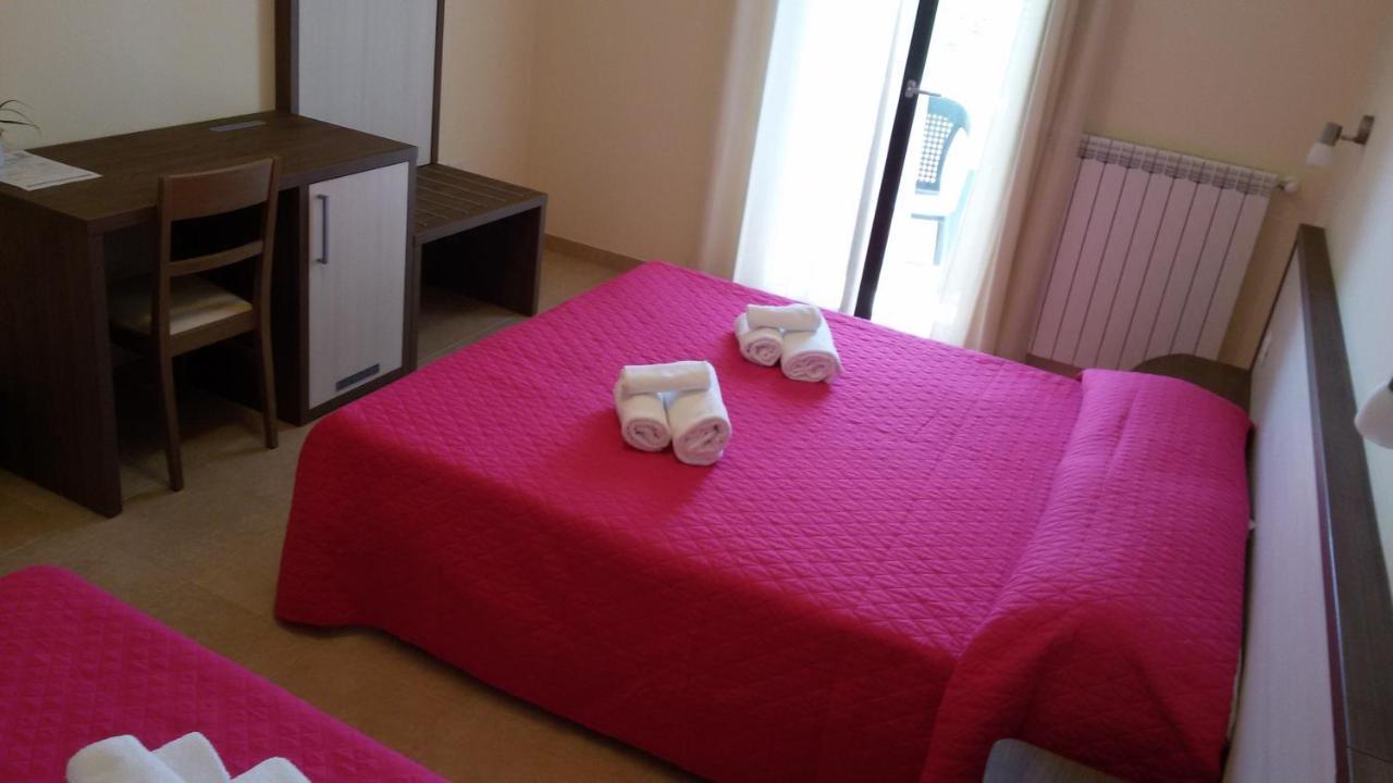 B&B Hotel Helios Uggiano La Chiesa Kültér fotó