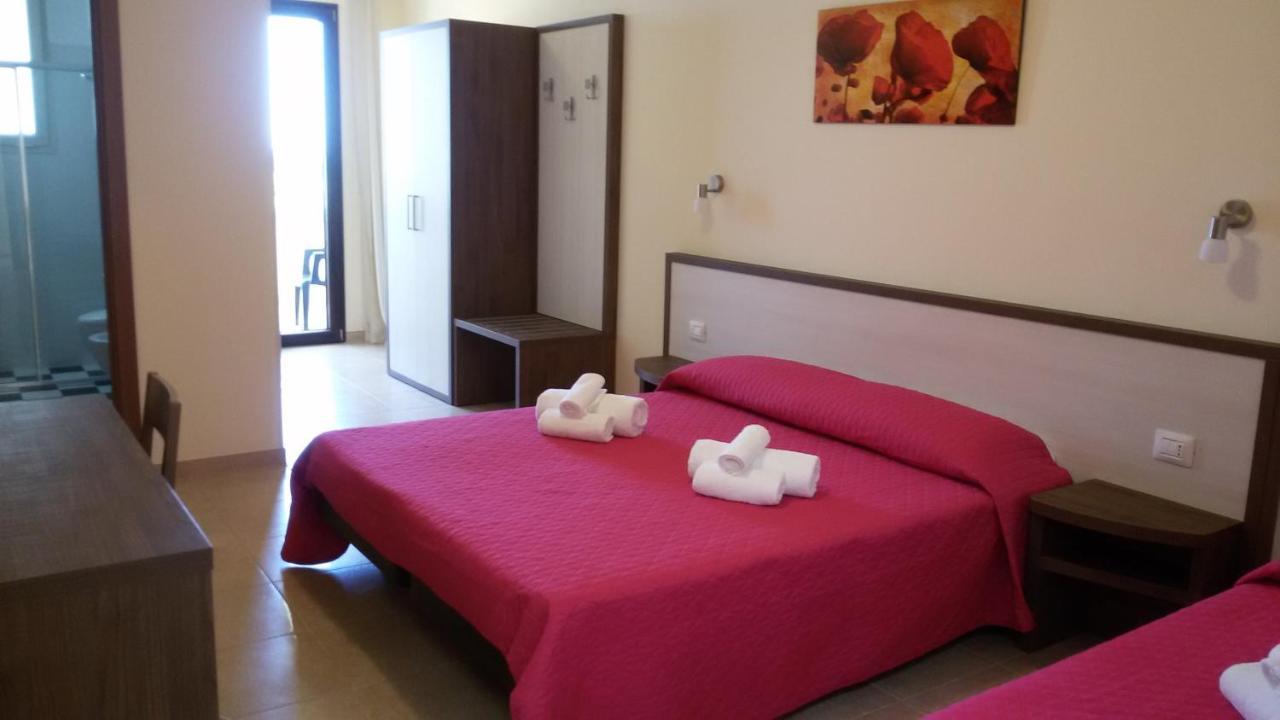 B&B Hotel Helios Uggiano La Chiesa Kültér fotó