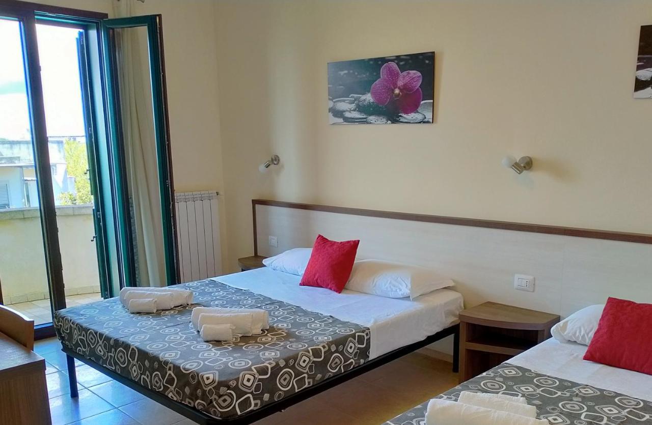 B&B Hotel Helios Uggiano La Chiesa Kültér fotó