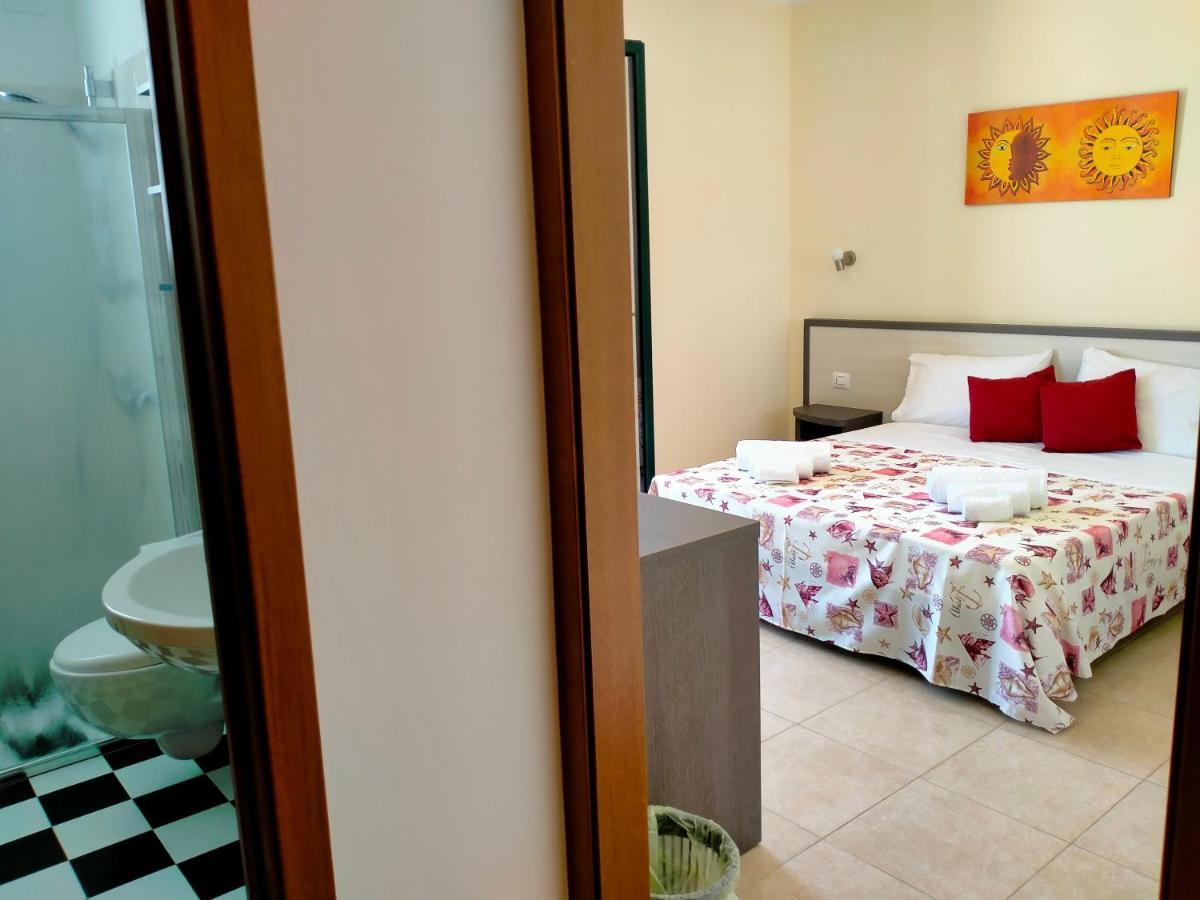 B&B Hotel Helios Uggiano La Chiesa Kültér fotó