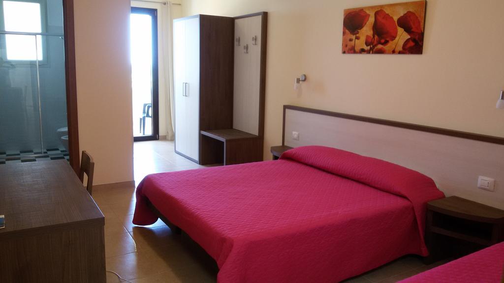 B&B Hotel Helios Uggiano La Chiesa Kültér fotó