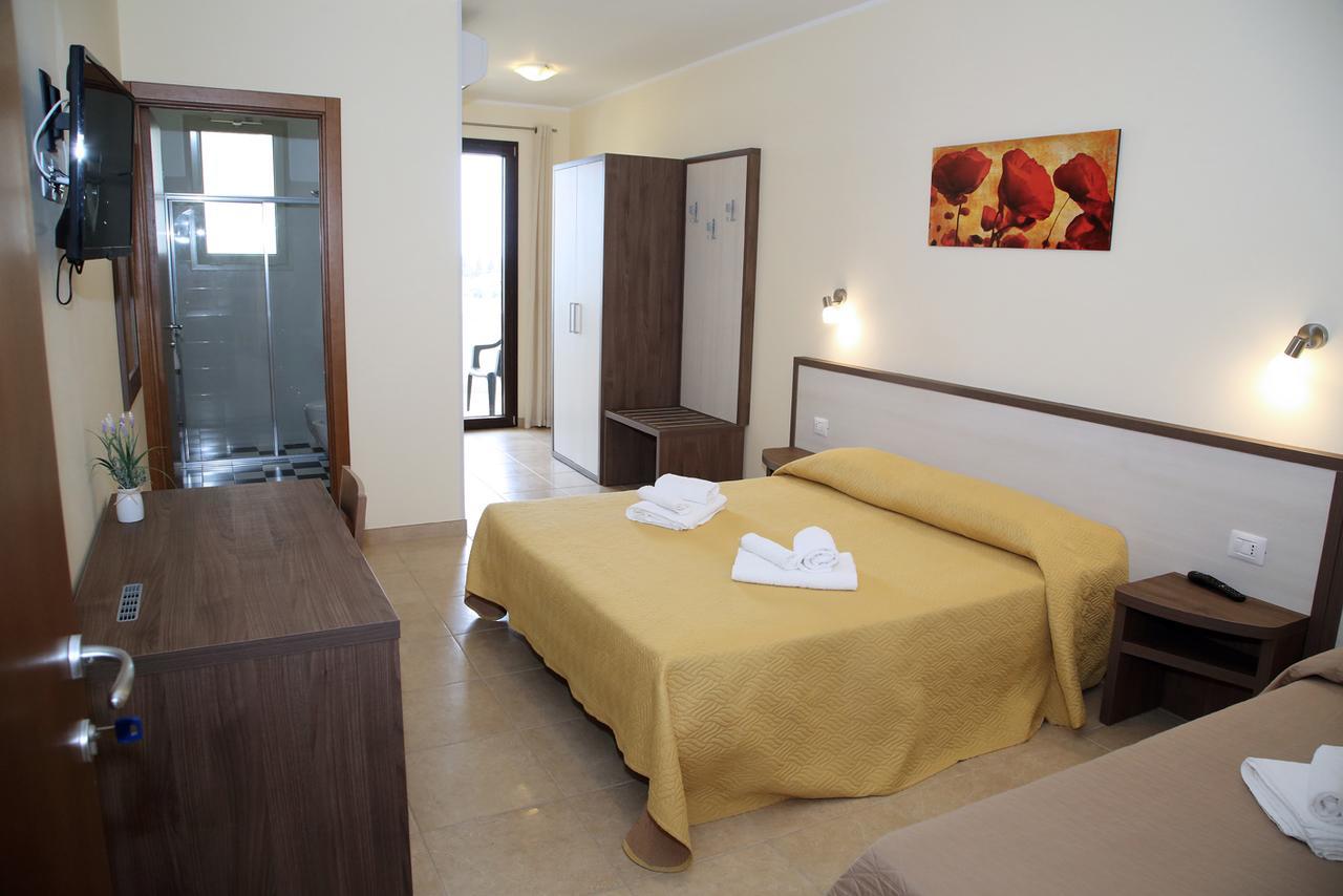 B&B Hotel Helios Uggiano La Chiesa Kültér fotó