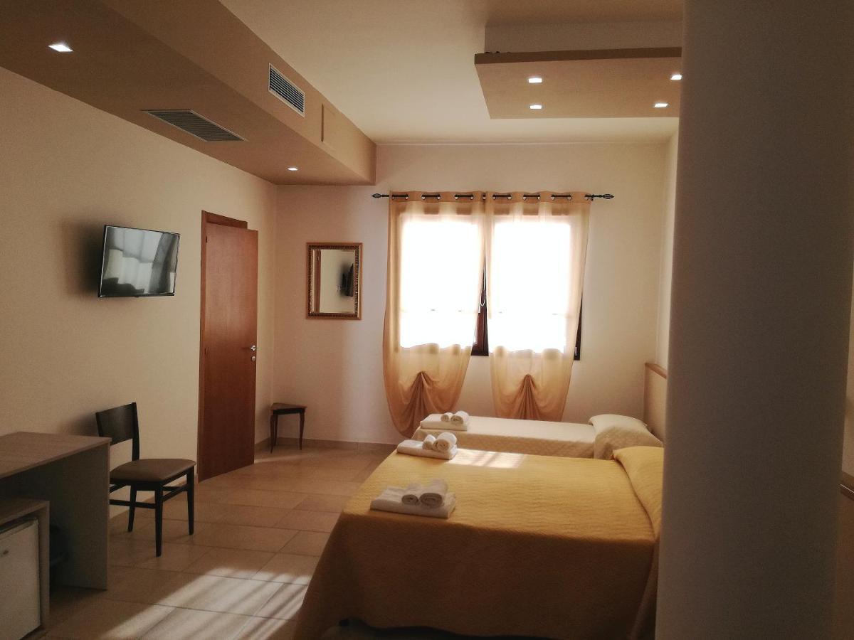 B&B Hotel Helios Uggiano La Chiesa Kültér fotó